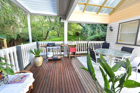 Aura Of The Dandenongs - Hobart Tourism 1