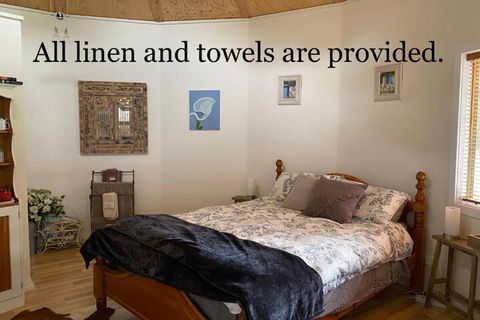 Ionaforest Yurt & Shepherds Hut - Kingaroy Accommodation 7