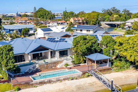 Maureen Waterfront Beach House - Accommodation Ballina 3