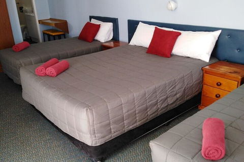 Altona Motel - Cruises Travel 6