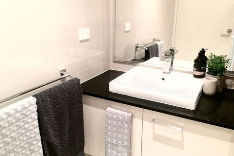 Darwin City Chic Apartment At The KUBE - Hotel VIC 5