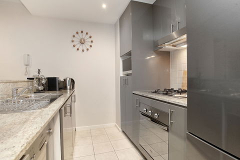 StayCentral On Nott St - Accommodation Australia 3