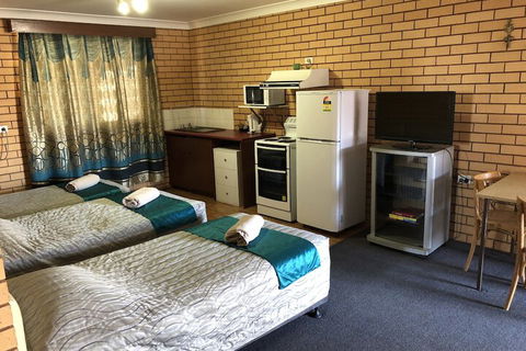 Stockman Motor Inn - Accommodation VIC 4