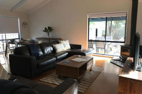 The Blue Escape - Yamba Accommodation 0
