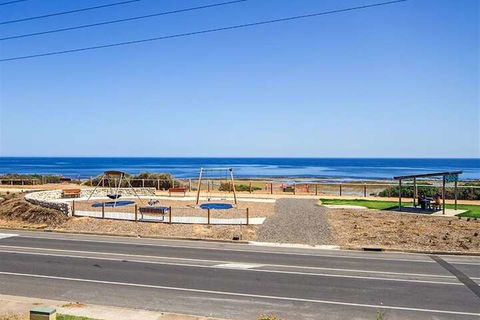 Sun & Fun - WA Accommodation 3
