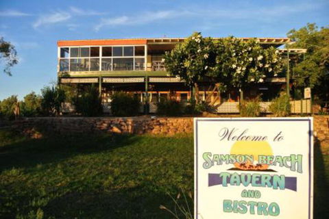 Samson Beach Chalets - Accommodation Newcastle 2