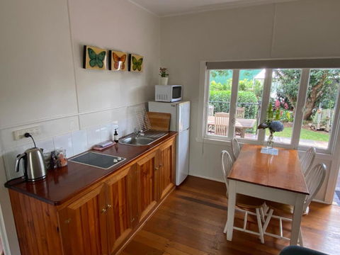 Miss Bullens Cottage - Holiday Melbourne 1