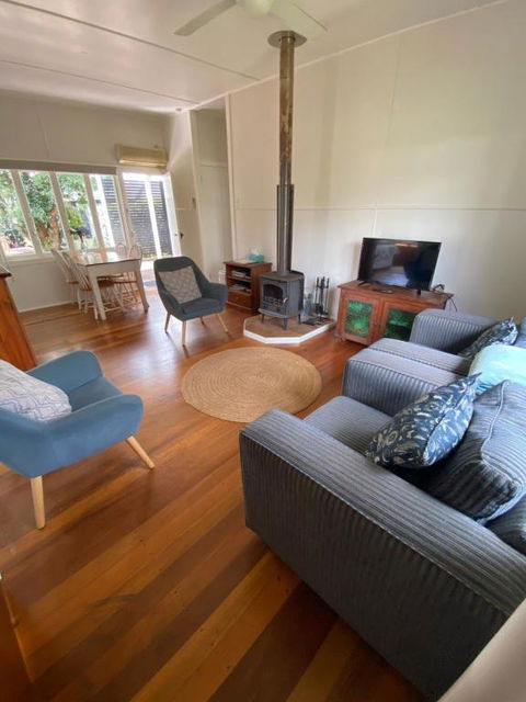 Miss Bullens Cottage - Holiday Melbourne 5