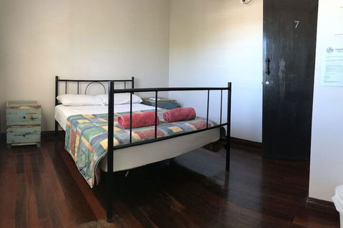 Kimberley Travellers Lodge - Hostel - Accommodation Airlie Beach 5