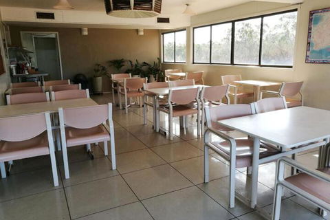 Augathella Motel & Caravan Park - Holiday Jervis Bay 6