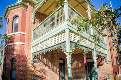 Grenfell Hall B & B - Accommodation Sunshine Coast 0