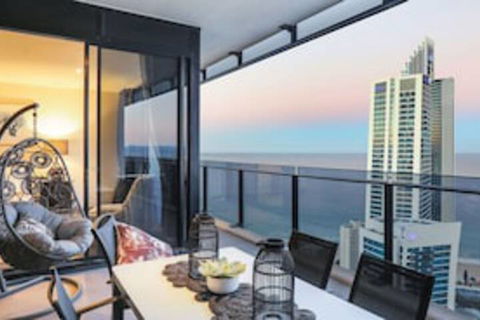Cavill Avenue Luxury Private Apartments - Brisbane Tourism 0
