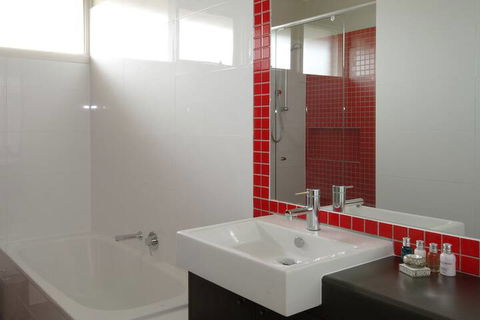 BOUTIQUE STAYS - Sandyside 1 - Accommodation Australia 7