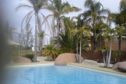 Hilltop Resort - Tourism Gold Coast 7