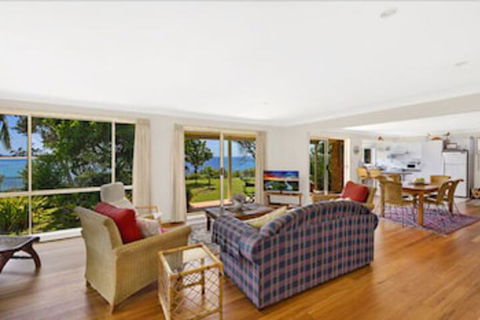 Stunning Ocean Views - Accommodation Tasmania 0