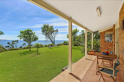 Stunning Ocean Views - Accommodation Tasmania 4