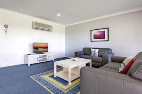 Villa 126 Horizons Golf Club - Accommodation Newcastle 0
