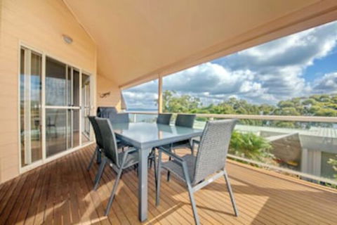 Moy At Nelson Bay, 2/30 Thurlow Avenue - Accommodation Find 0