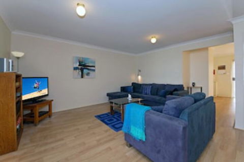 Sandcastles 2 / 23 Robinson Street - Townsville Tourism 0