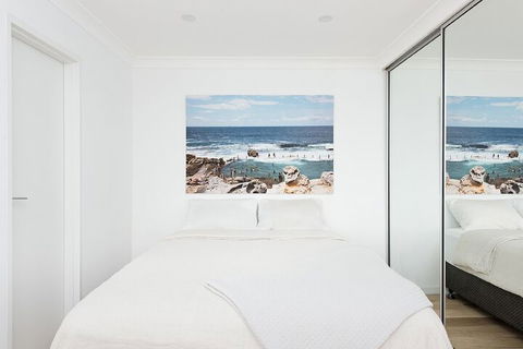 Right On Bondi H340 - Brisbane Tourism 3