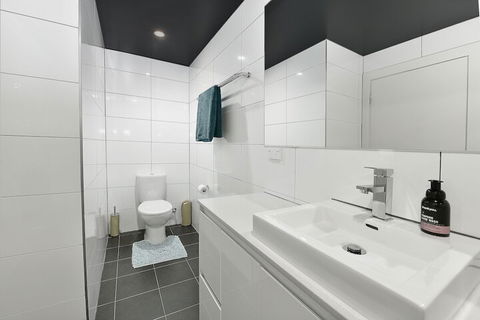 Close To Airport City & Shops - Gold Coast 4U 2