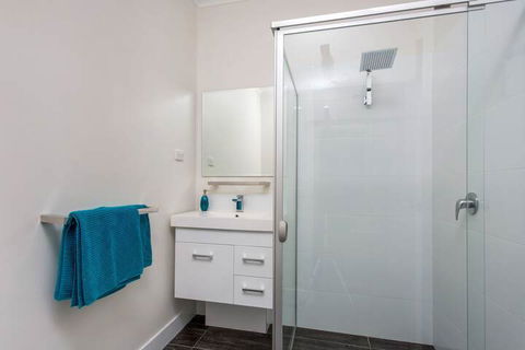 Ocean's 30 - Ultimate Beach Frontage - Accommodation Sunshine Coast 5