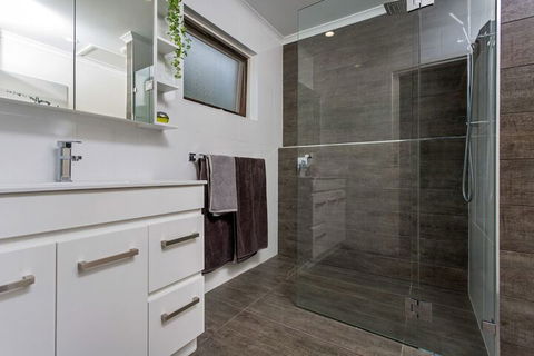 Ocean's 30 - Ultimate Beach Frontage - Accommodation Sunshine Coast 3
