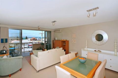 Bayview Apartments, Unit 7/42 Stockton Street - Accommodation Find 0