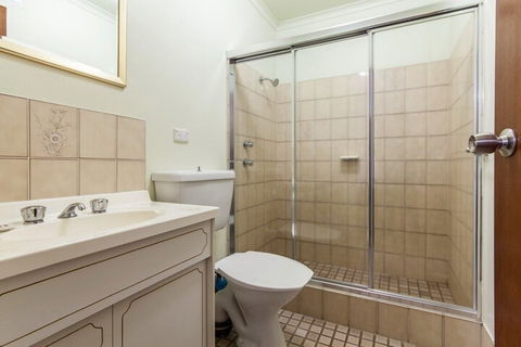 Bay Parklands Unit 50 / 2 Gowrie Avenue - Accommodation Find 1