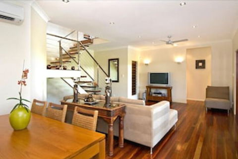 Torun Holiday House - Accommodation Newcastle 3