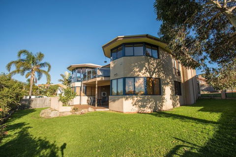 Tura Beach House On Pacific Way - Tweed Heads Accommodation 4