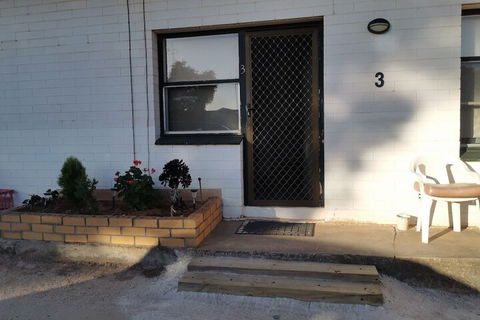 Kimba Units - Accommodation QLD 4