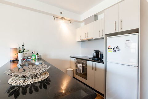 LANCE, 1BDR Melbourne Apartment - Victoria Tourism 2