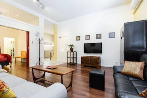 ARCHIE, 1BDR Melbourne Apartment - Brisbane Tourism 0