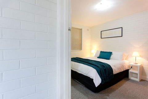 Shenton Park Hensman Road - Wagga Wagga Accommodation 2