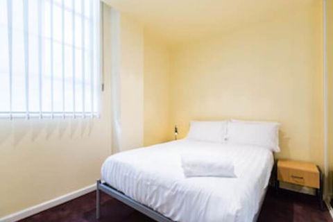 ELIZA, 2BDR Melbourne Apartment - Lightning Ridge Tourism 0
