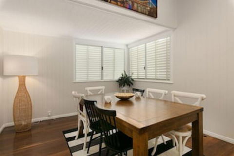 Tallywood 4 Bedroom - Lightning Ridge Tourism 1