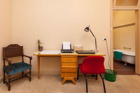 MADELINE, 1BDR Fitzroy Apartment - Accommodation Newcastle 1