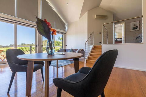 Seville Estate - Kawana Tourism 6