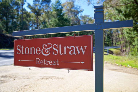 Stone & Straw Retreat - Tweed Heads Accommodation 3
