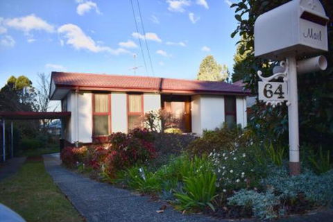 Three Sisters Garden Cottage - Accommodation QLD 0