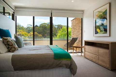 Lake Daylesford Lodge 3 - Broome Tourism 3