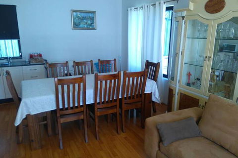 Lake Estate Stay - Accommodation Kalgoorlie 2