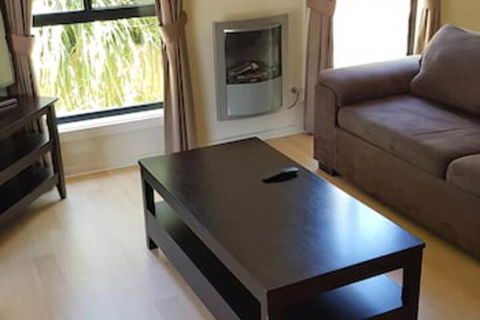 Lakeview Villa's - Hervey Bay Accommodation 7
