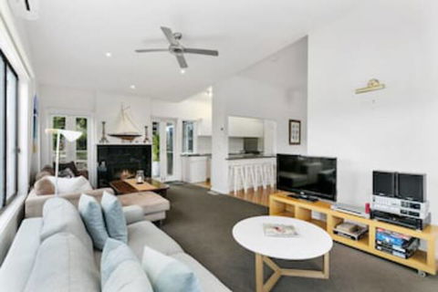 Tallarook Beach House - Tweed Heads Accommodation 0