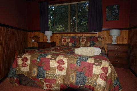 Wrenwood Chalets - Wagga Wagga Accommodation 1