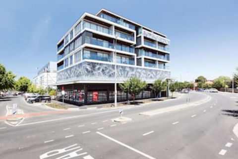 Spacious Urban Oasis In Central Location - Accommodation Fremantle 0