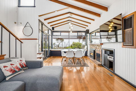 Beach Front Beauty - Accommodation Find 5