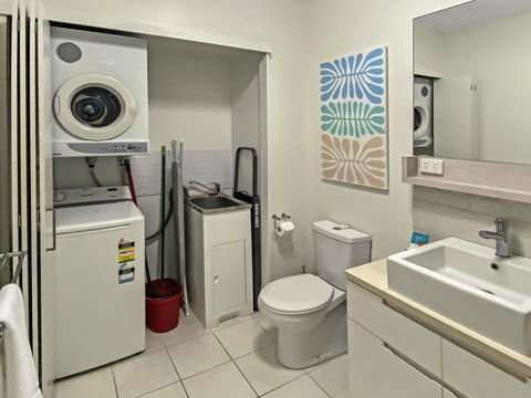 1 Bright Point Apartment 2305 - Victoria Tourism 5