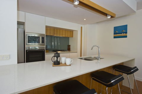 Maggies Beachfront Apt. 10 - Tourism Listing 2